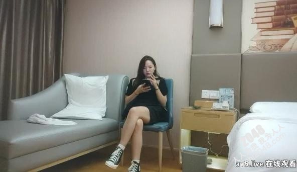[探花偷拍]ONE-0178 黑裙小少妇情趣装黑丝袜扭动屁股 翘起大屁股正入抽插打桩猛操