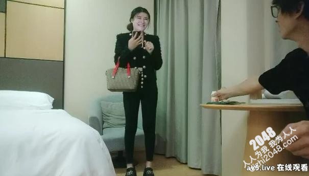[探花偷拍]ONE-0199 大长腿外围妹&nbsp;&nbsp;黑丝大屁股骑在身上往下猛坐