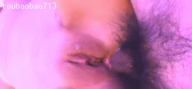 学生妹第一次被肛交屁眼都被插肿了
