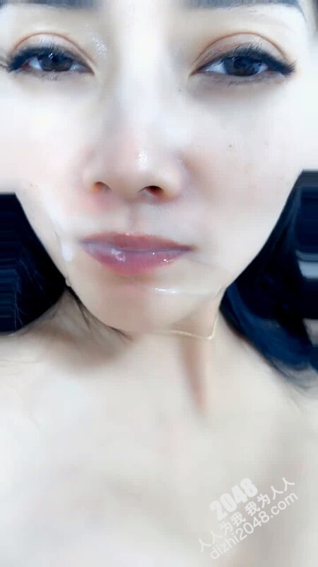大姐姐太骚了全程露脸黑丝诱惑让大哥舔脚舔逼无毛白虎激情上位让大哥揉奶玩逼无套爆草全射她脸上了