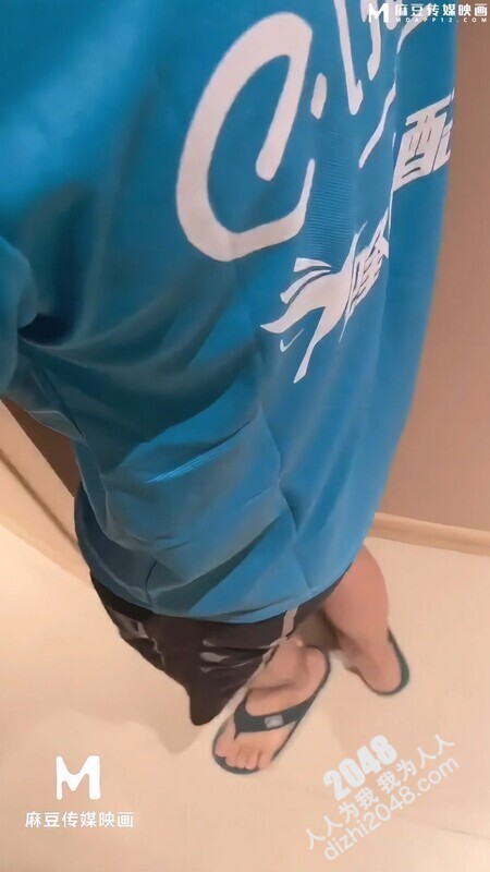 街边性❤福的饿了么外卖小哥被长腿御姐勾引送外卖到酒店结果被拿下借肉棒一用被内射真是舒服极了