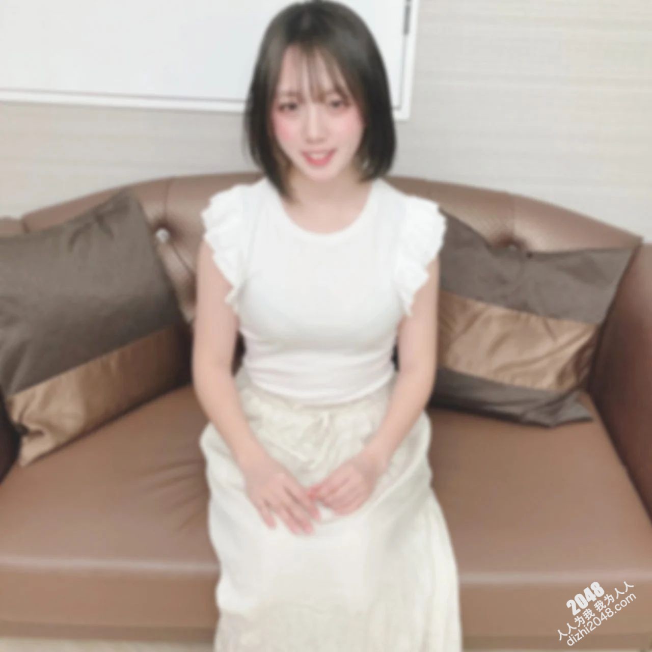 FC2-PPV-4684796 某女しアナ激似の18【高清無碼】