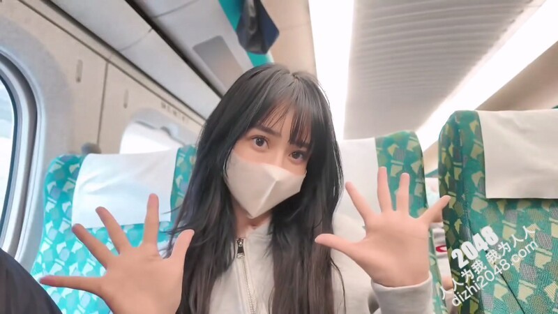 露脸才是王道 明星颜值女神『优娜UNA』跟老公的南部之旅 巅峰女神顶级精盆 外表清纯靓丽私下淫荡