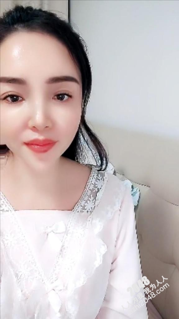 【柠曦】欲求不满饥渴少妇黑丝肉丝腿,鸡巴操嘴骑乘后入,掰逼超清特写里面的粉嫩肉芽,对着奶子和黑丝腿射精