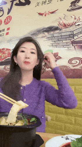 这个小少妇真不错，【明天开我吓死了】，纯天然的c罩杯美乳，风情万种眉眼间诱惑