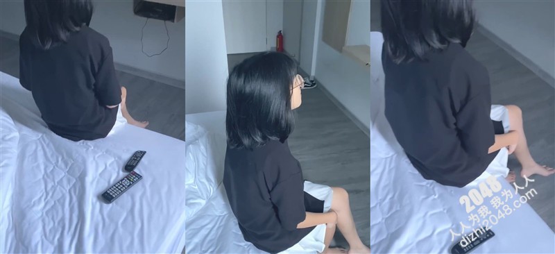 乖巧萌萌眼镜妹反差感拉满戴眼镜果然不一样