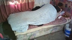 【1v861.53MB】：2020年某小区出租房离异漂亮美少妇生意好的不得了连续接了不同年龄段的嫖客想不到