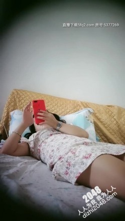 【1v393 MB】真实偷拍铁哥小县城嫖妓偷拍藏在荒废建筑群居的站街妹 ，这的妹子颜值都不错