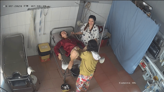 稀✅黑客破解医院妇产科监控摄像头✅完美正面角度高清偷拍几个孕妇 ✅最美年轻孕妇 阴蒂清晰可见