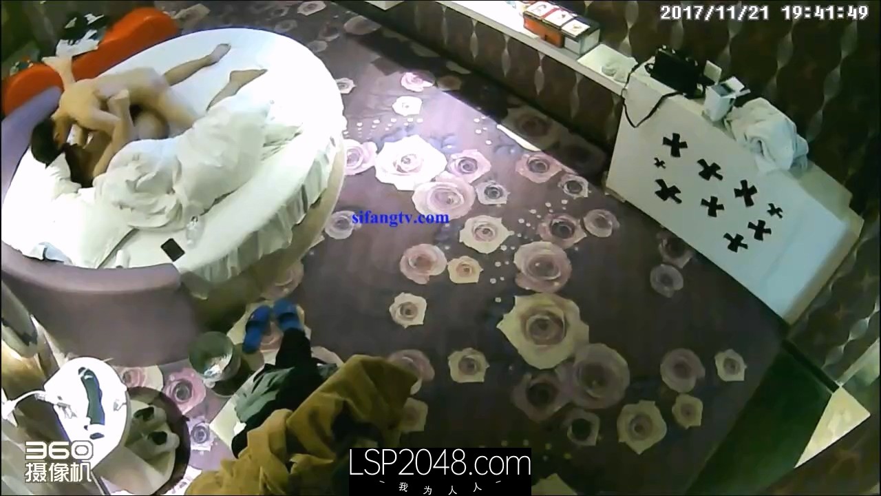 经典酒店偷拍 蜜桃臀美女后入深插鲍鱼，啪啪作响
