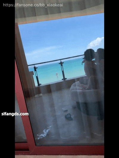 淫妻大神【三岁小宝宝】难忘的三亚之旅,海边啪啪,泳池调情,约单男酒店3P,完美露脸,极品少妇