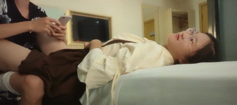 【優片】无敌眼镜妹清纯里带着骚气 会玩到你无法想象完美露脸