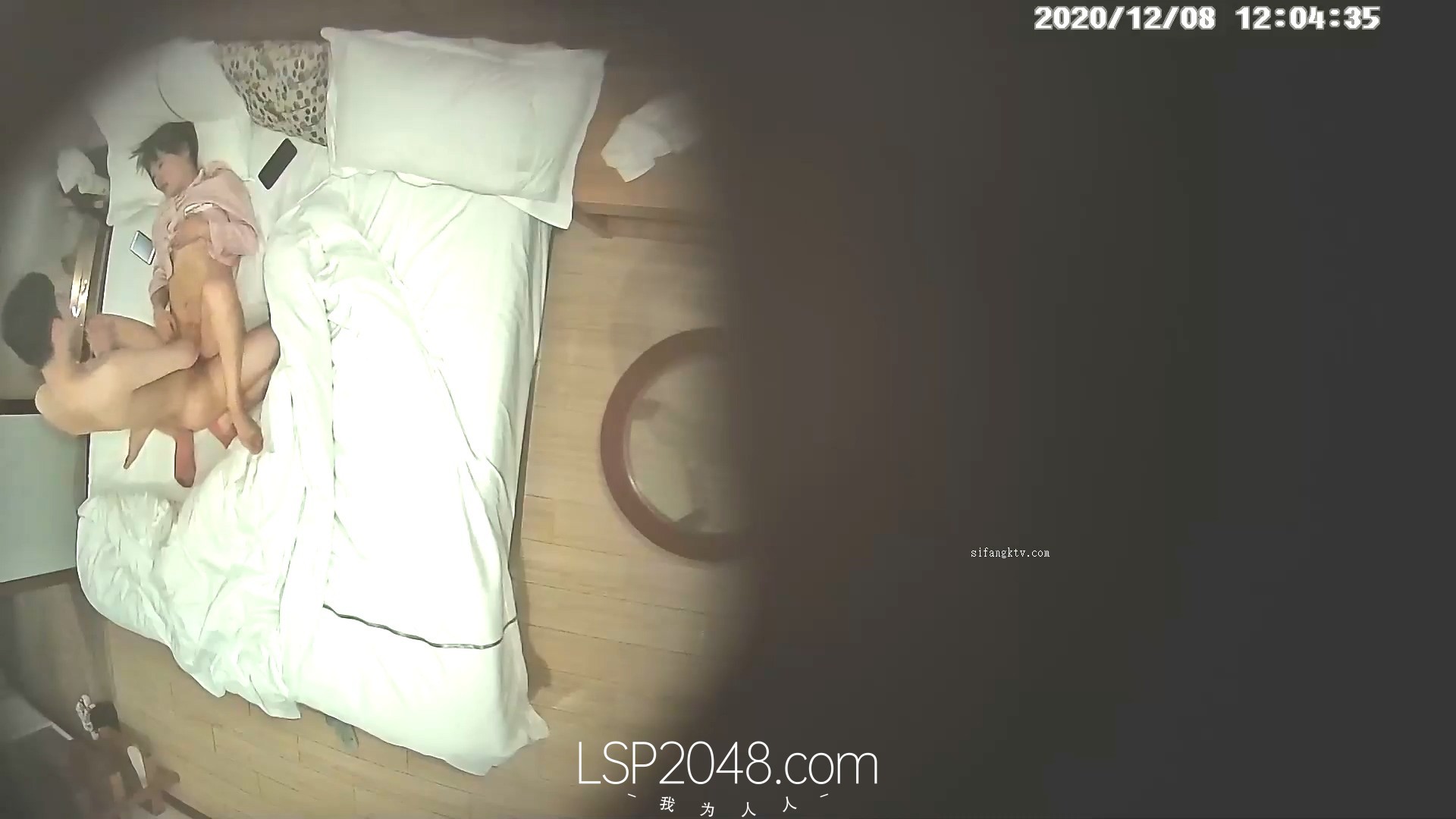 经典酒店偷拍 情侣做爱日常，无套啪啪完事后贴心女友还给擦干净