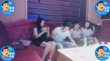 【MP4】[探花偷拍]HSP-0624 深夜場叫了兩個妹子一人一個4P，沙發上翹起屁股後入撞擊，擡起雙腿猛操晃動大奶子
