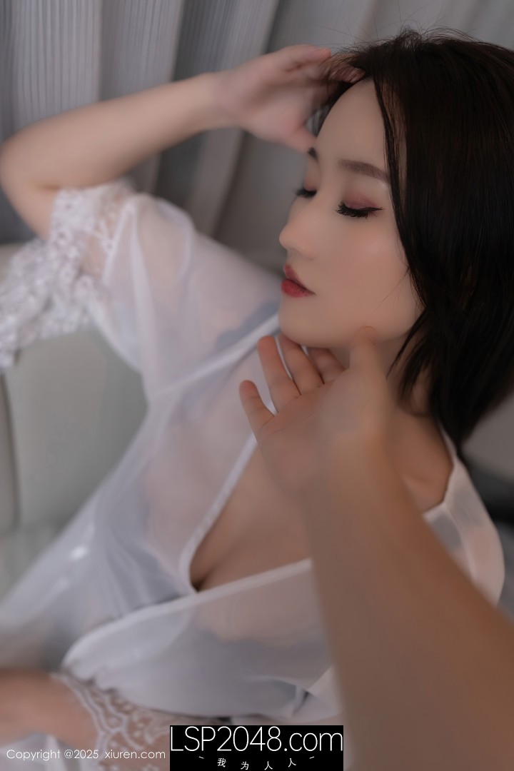 杏子Yada性感灰色瑜伽服露紫色内衣秀曼妙身姿【82P/683MB】