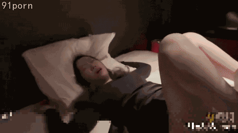[国产素人]CAAV-0929 风骚女翻译和上司开房偷情还一边手机自拍