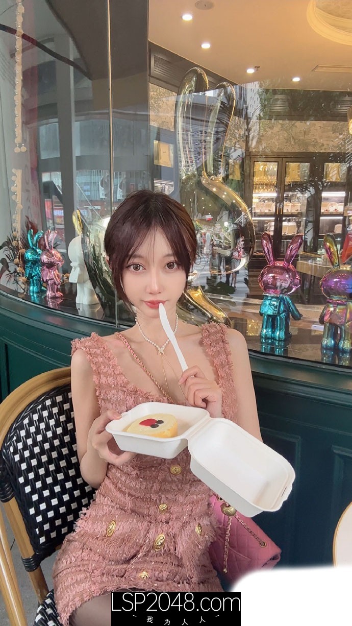 最新流鼻血流出！秀人网红人模特儿-玥儿玥【正宗小妖精 170cm高挑身材 大长腿 瘦瘦 但胸很大】