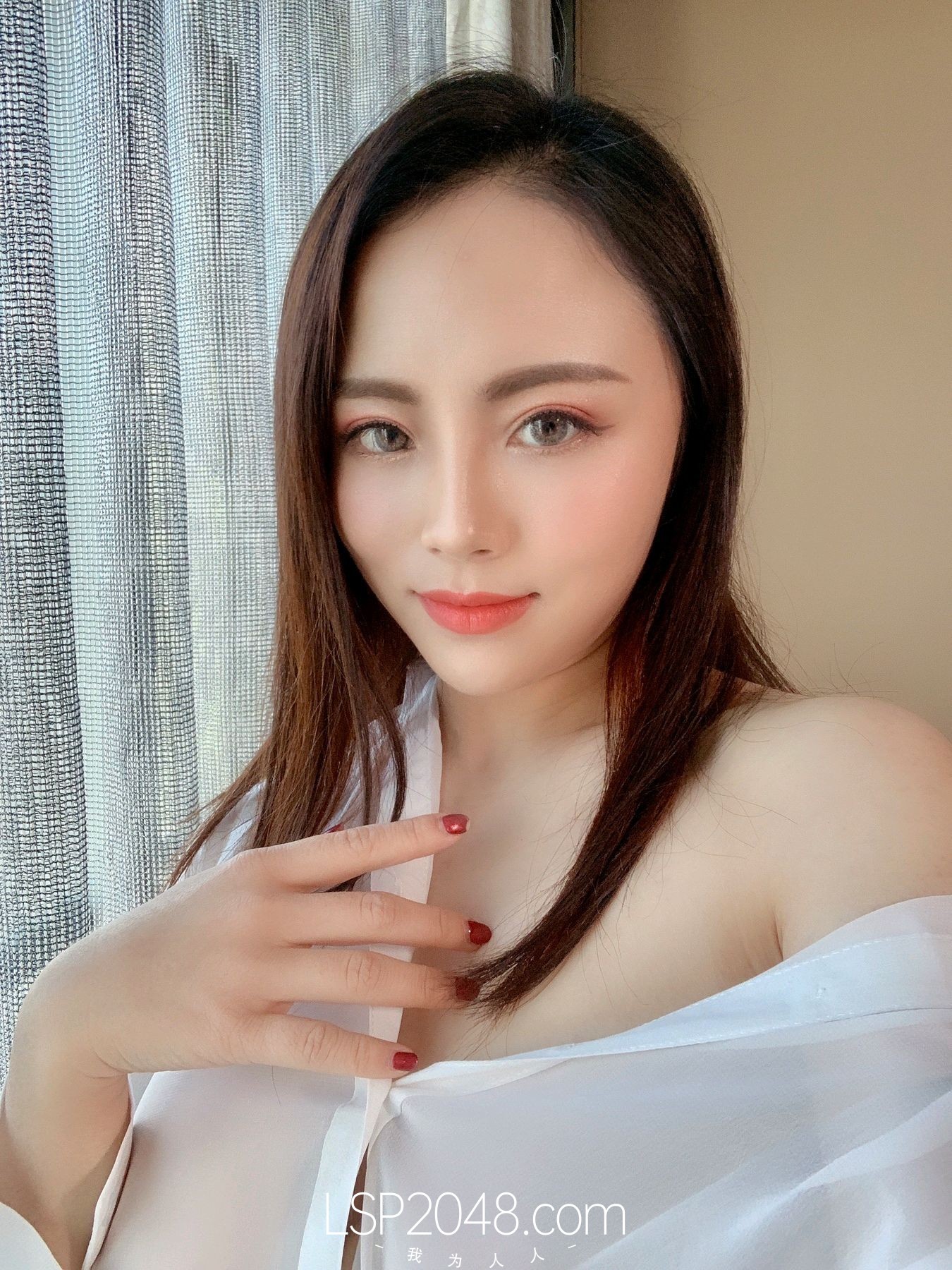秀人網嫩模g奶性感女神瑞瑞誘惑福利視頻
