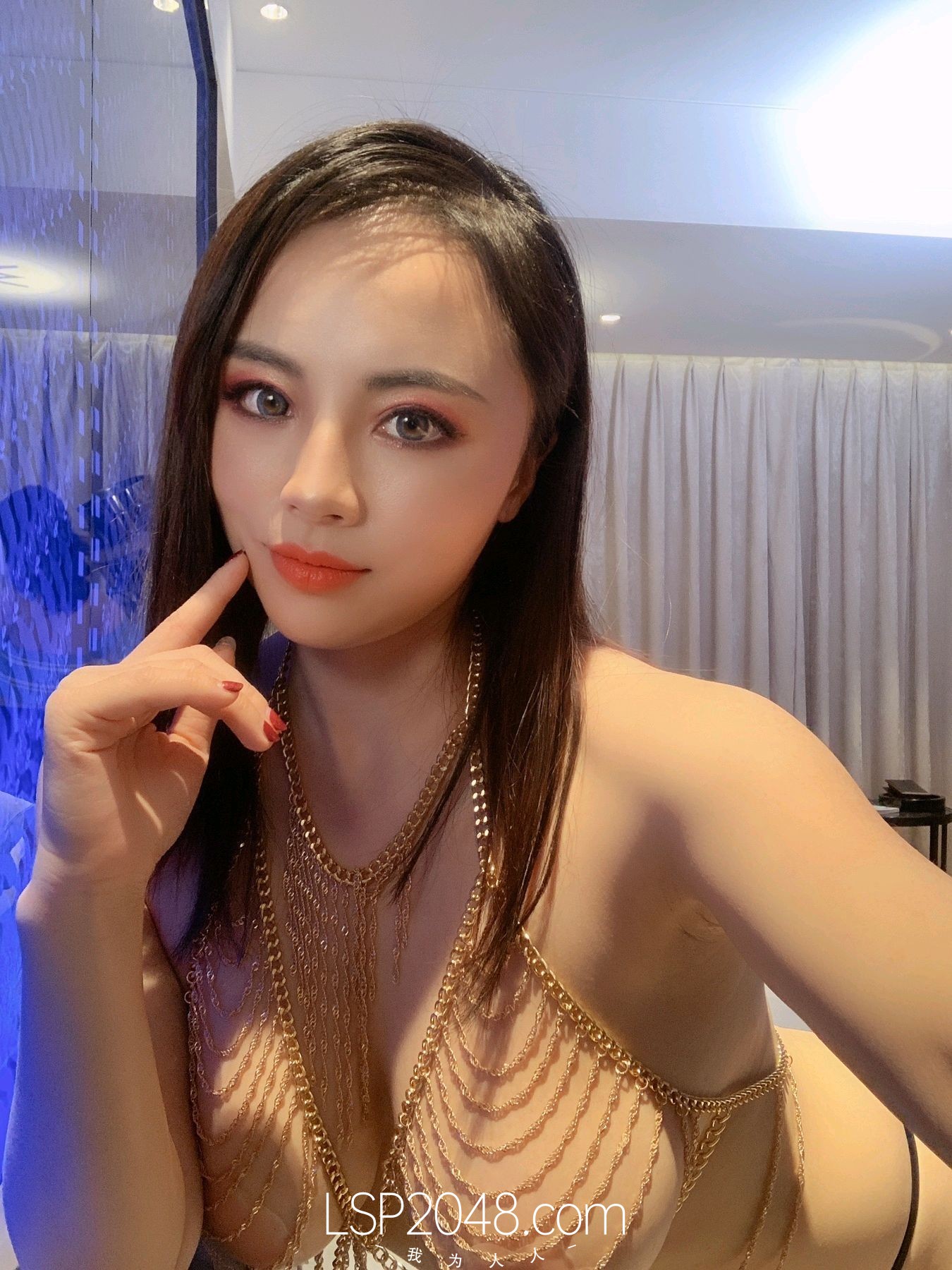 秀人網嫩模g奶性感女神瑞瑞誘惑福利視頻