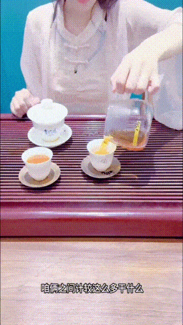 海角乱伦大神意淫自己妹妹 周末带妹妹去茶馆喝茶直接按在桌子上长屌直捣嫩穴无水印高清原版
