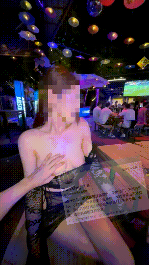 ⚫️顶级九头身御姐【RenXing】超级大胆爱露出的反差婊，公共场合人前M腿露出自慰(31V)