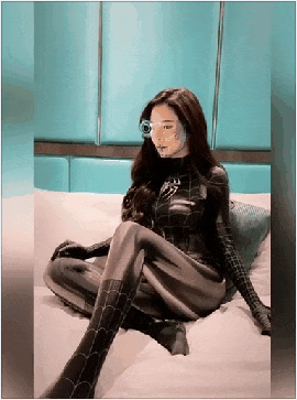 最近火爆豪乳美少女〖不见星空〗定制版性爱私拍流出 原版蜘蛛侠大战性感女蜘蛛侠 生活私拍58P首次流出 高清720P原版