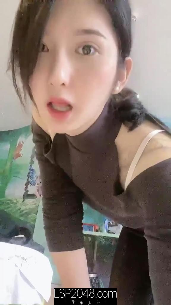 南京小骚妖ts小月亮 日常闺房自拍，可爱的男孩子骚起来没女人的事 妖声声声要精液！