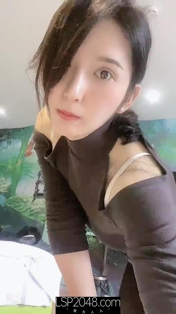 南京小骚妖ts小月亮 日常闺房自拍，可爱的男孩子骚起来没女人的事 妖声声声要精液！