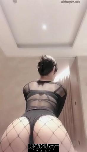 魔鬼极品身材毒药洛幽幽 涂抹精油推拿身体，自慰棒加持阴穴，插得浪叫不停