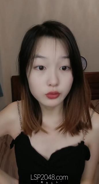 鄰家妹妹！乖巧清純小姐姐！激情大戰頭套男，黑絲高跟鞋主動騎乘，一下下猛坐，扛起雙腿全裸輸出