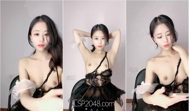 有点贫乳的气质小姐姐,诱惑情趣内衣,身材纤瘦,没有壹丝多余赘肉