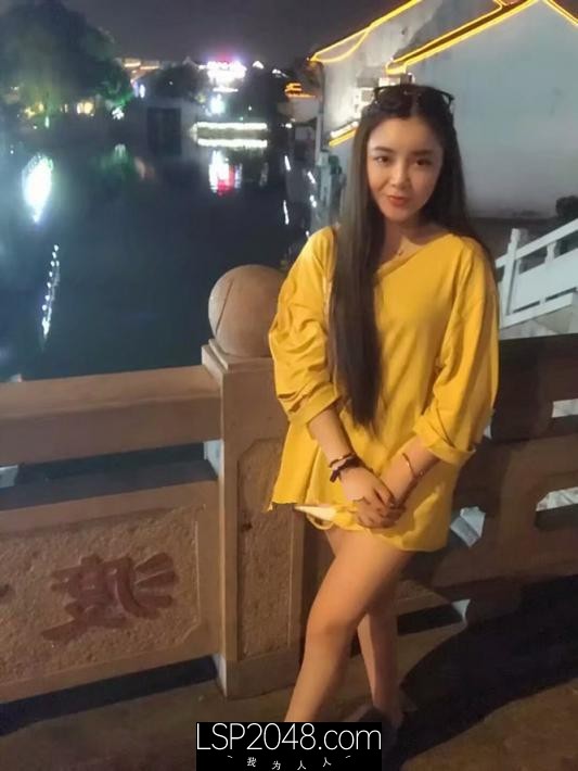 【裸特别档】19下半年终结篇 94年极品少妇胡x玲 丰乳肥臀 颇具女神气质 上佳炮架子 附37p
