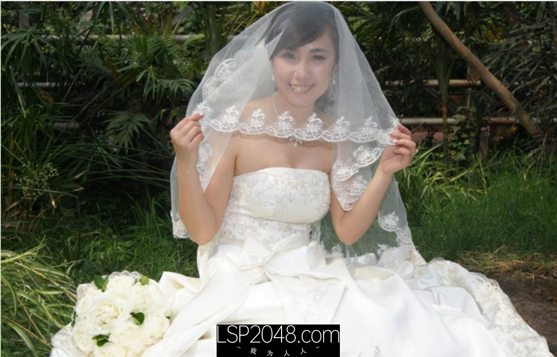 √ 眼镜少妇怀孕 男人日常拍摄记录生活感十足 妻子各种居家私生活（裸睡换衣服丝袜等）