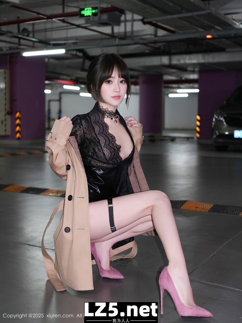 模特汁汁性感浅色风衣服饰露黑色情趣内衣秀惹火身材诱惑写真【71P/717MB】
