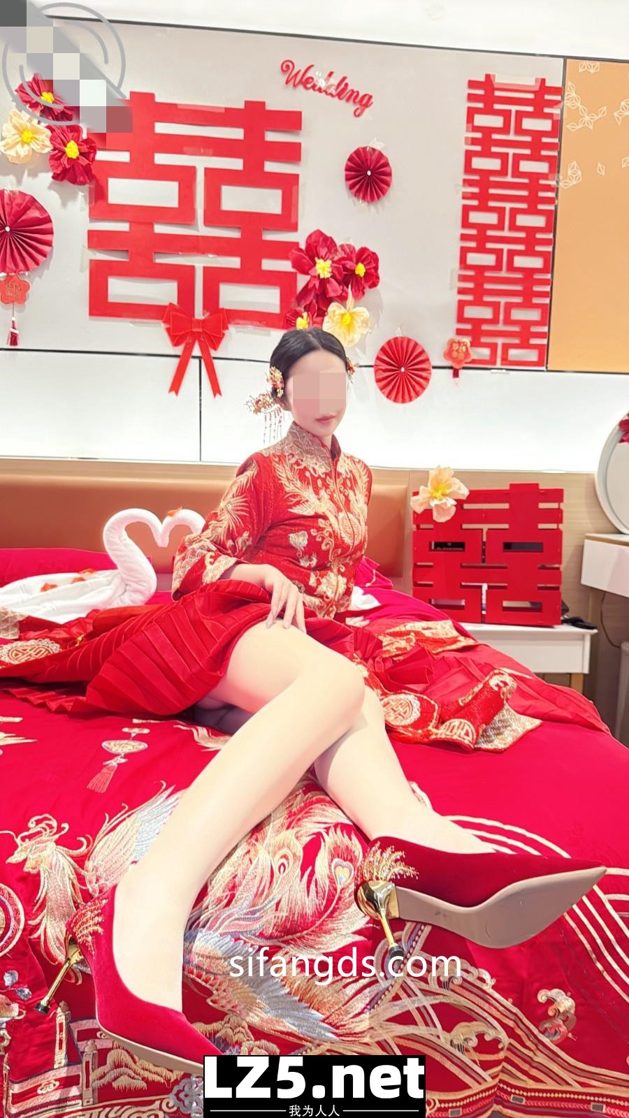 海角姐弟乱伦 ktv强上姐姐后续48-姐姐穿上“秀禾”的瞬间老女嫩逼受到刺激疯狂喷水强力深喉 内射