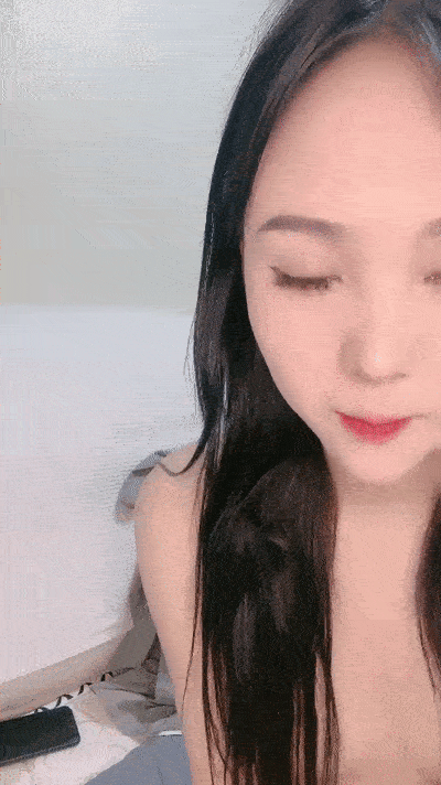 学生制服网红妹妹贫乳干净粉穴振动棒抽插自慰紧致小穴娇喘呻吟舒服了出水湿了