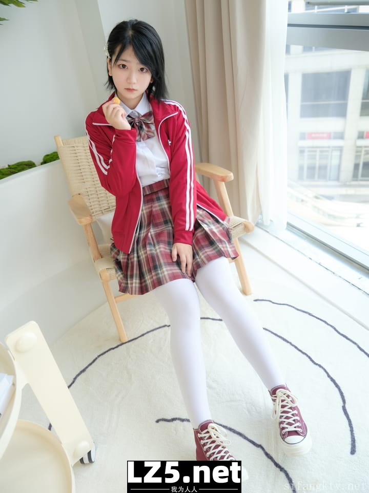 核弹紧急企划重金万元定制白虎美少女小清jk制服大尺度露三点