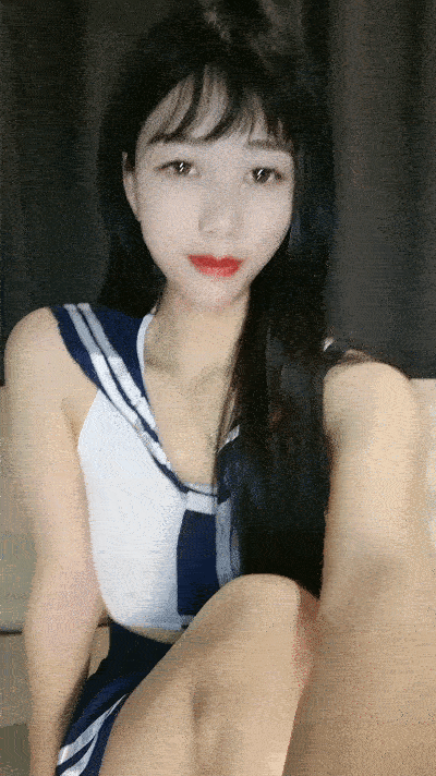 性感尤物红唇美女首次酒店约炮操逼脱衣舞湿身诱惑扶腰抽插无套内射洗手台抬腿侧入