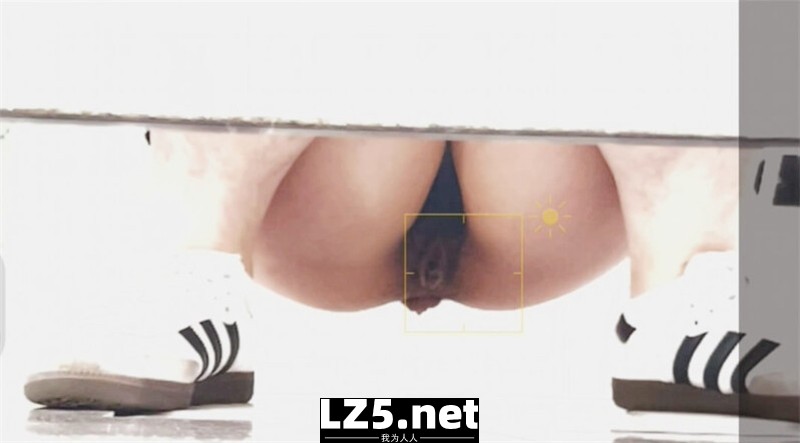 【新片速遞】商场女厕高清设备偷拍两位美女全是大黑B[128M/MP4/00:59]
