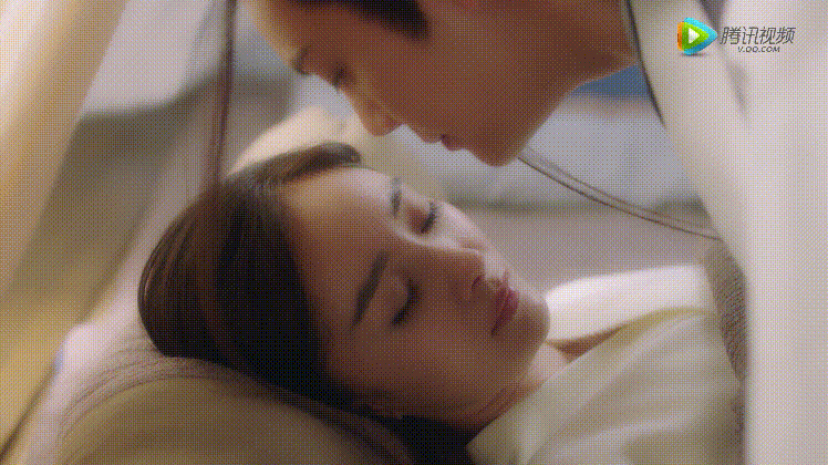 18歲偶像級別的顏值-雙飛群P，三女三男，